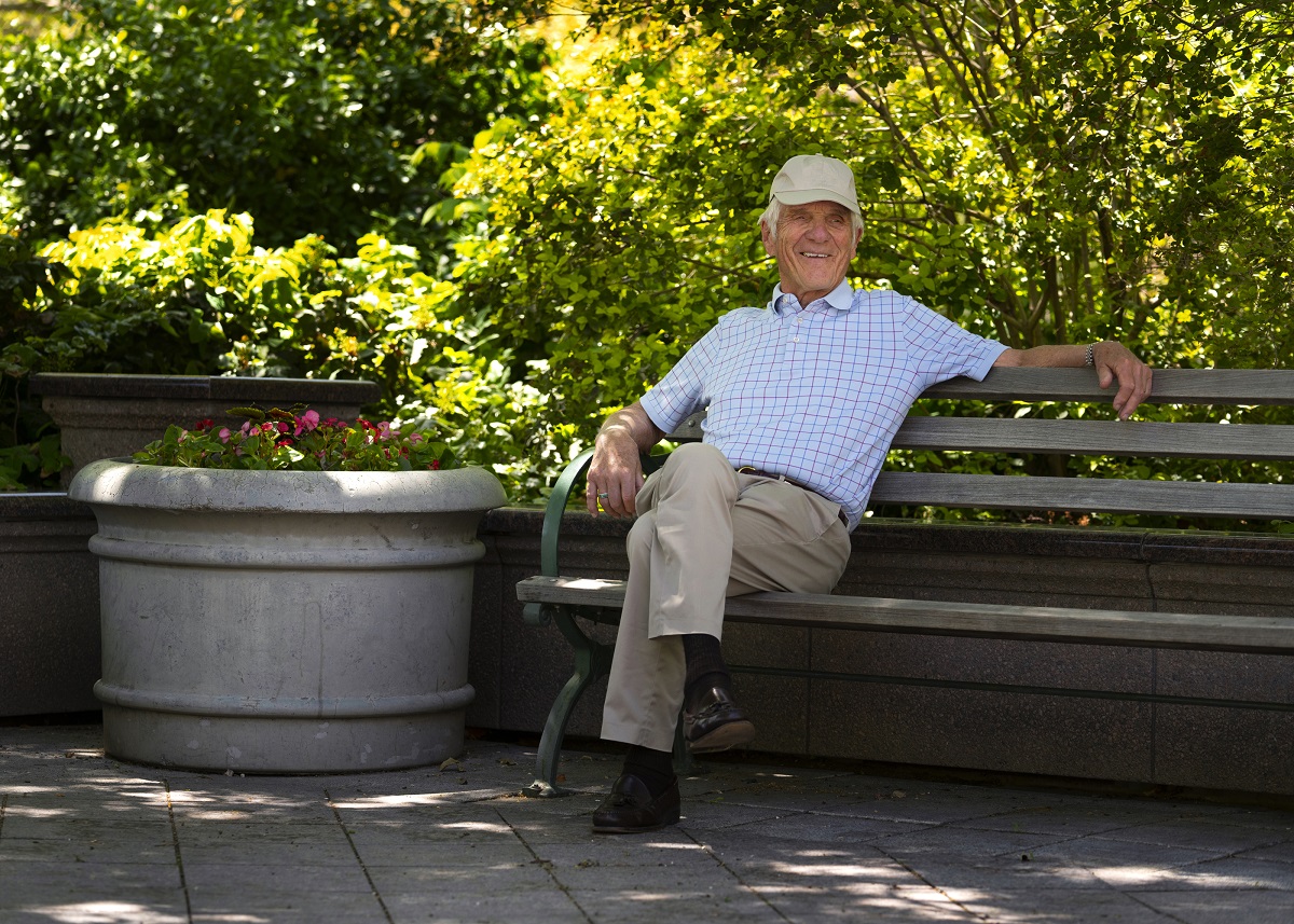 Дом престарелых, прогулка